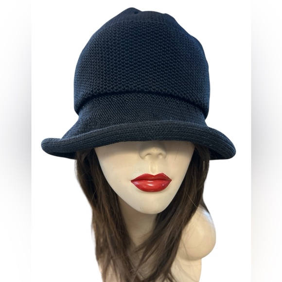 Patricia Underwood knit bucket hat - Picture 1 of 6